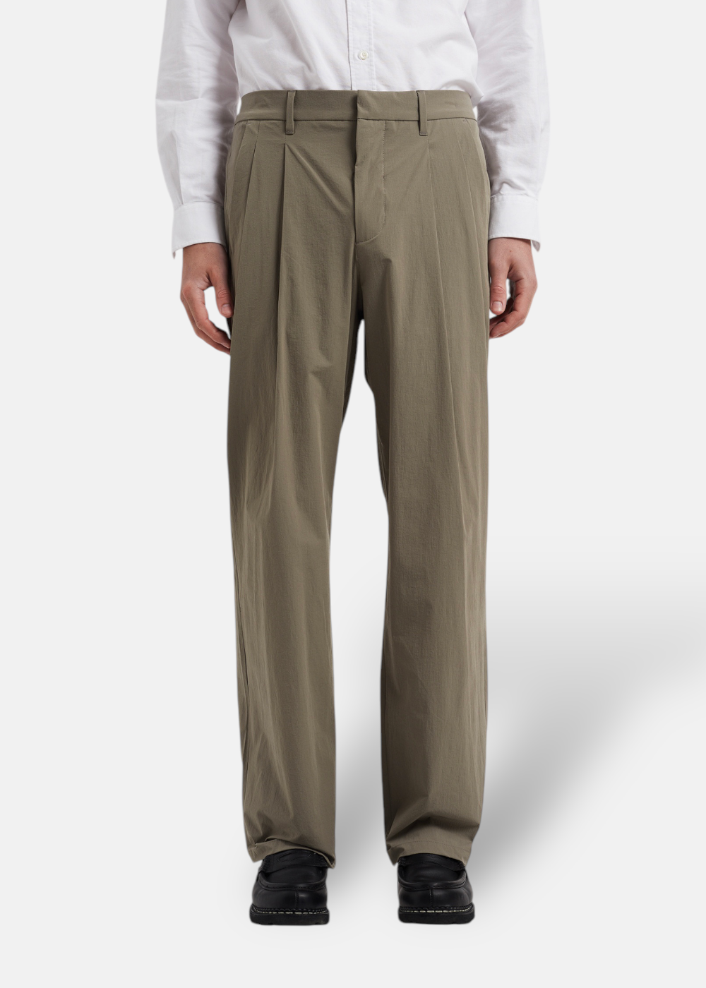 Vue de face du pantalon Benn Travel Light Norse Projects – Purple Store