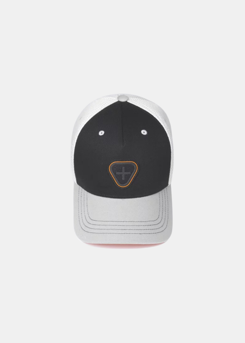 cette photo montre la casquette gertrude 2 tones coloris noir et gris vue de haut sur un fond blanc