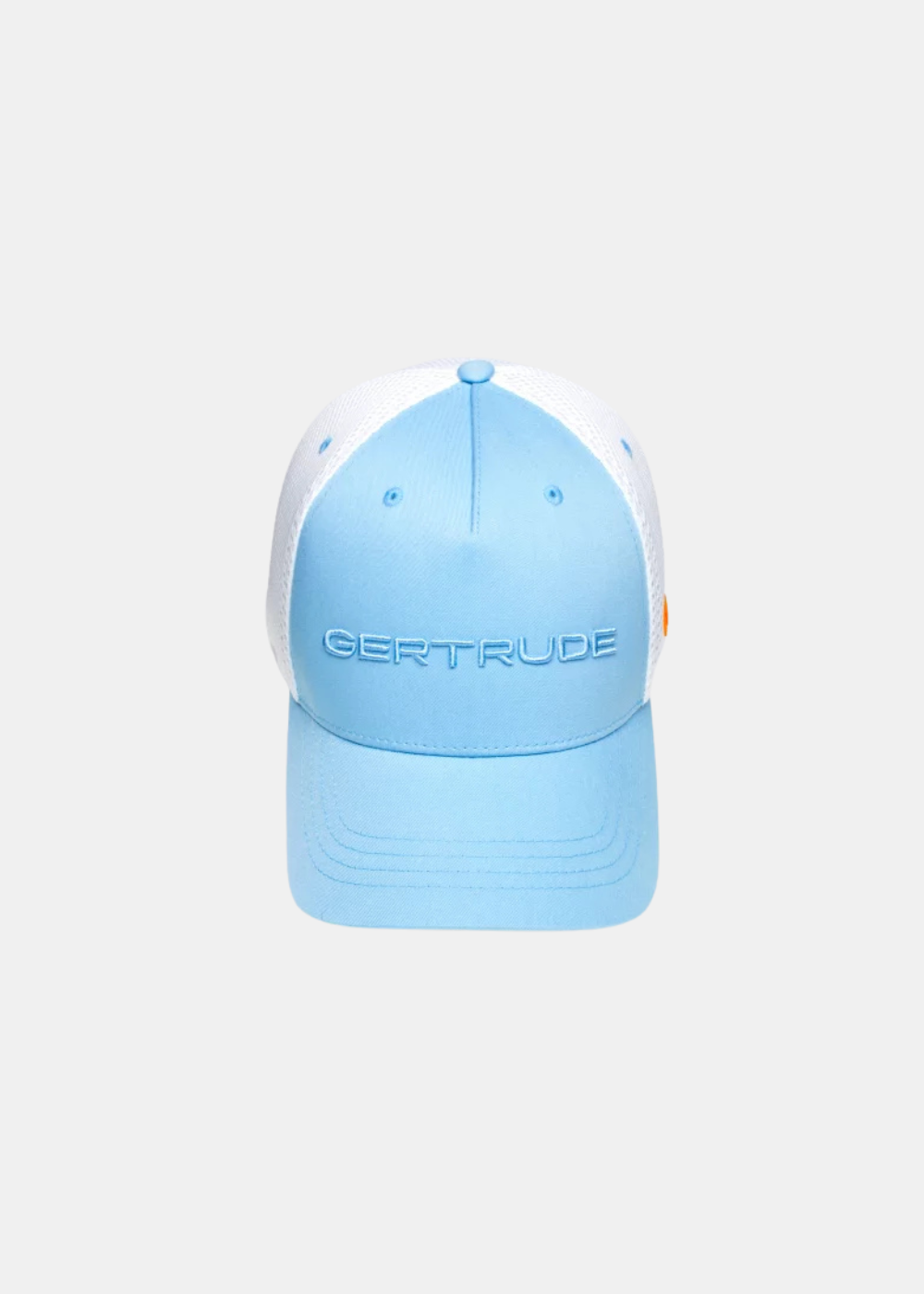 vue de haut de la casquette gertrude benja bleu. Mis en avant de la broderie gertrude.