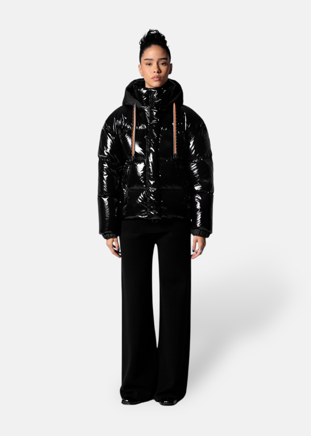 doudoune gertrude noire pour femme portée mannequin purple store La Rochelle 