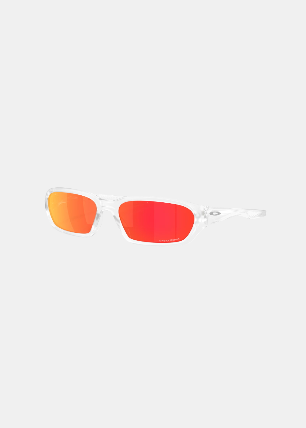 Packshot de trois-quarts face sur fond gris des lunettes Oakley Terraforma, mettant en avant la monture entièrement transparente et translucide, les verres miroirs Prizm rouges et orange, et l'icône ovale argentée sur la branche